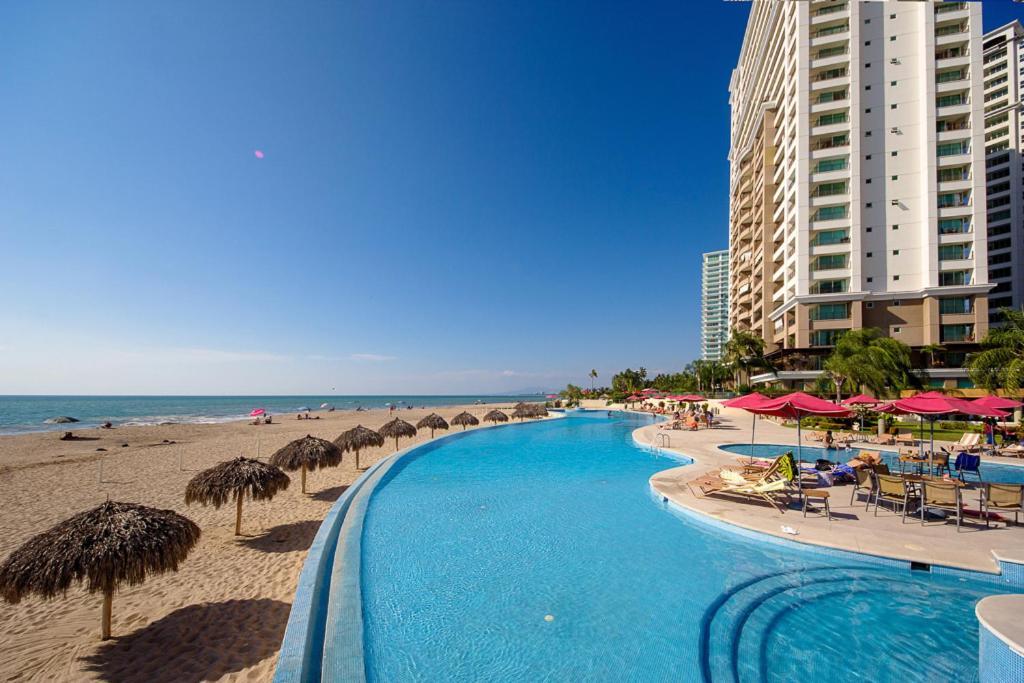 910-3000 Grand Venetian P.V. Apartment Puerto Vallarta Luaran gambar